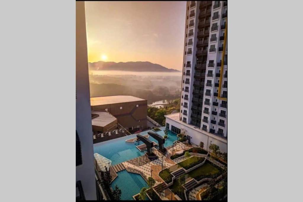盛婷民宿a S&Thomez 2Bedrooms Mesamall Wifi Klia Usim Miu Inti Nu ニライ エクステリア 写真